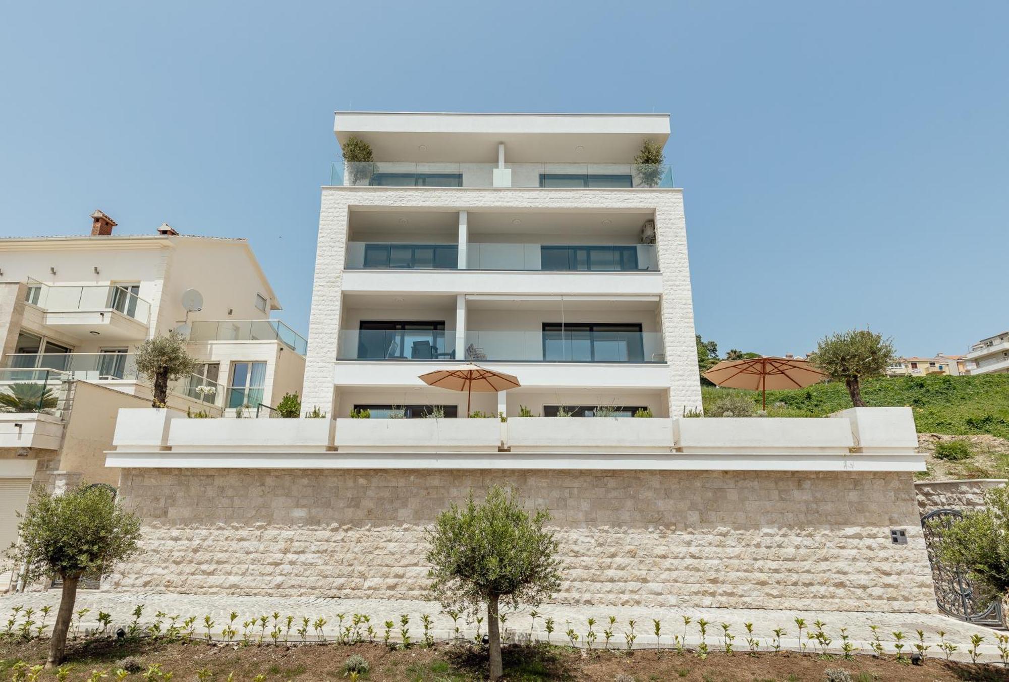 Savina Beachfront Oasis Herceg Novi Ngoại thất bức ảnh
