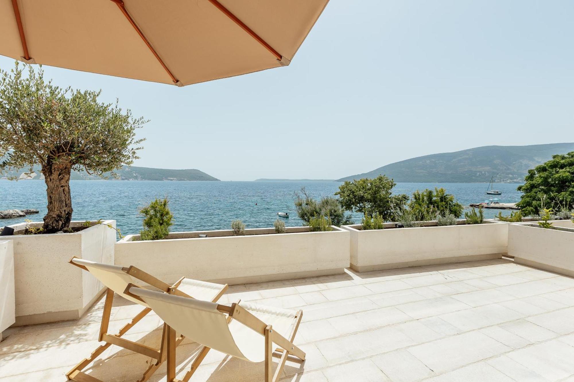 Savina Beachfront Oasis Herceg Novi Ngoại thất bức ảnh