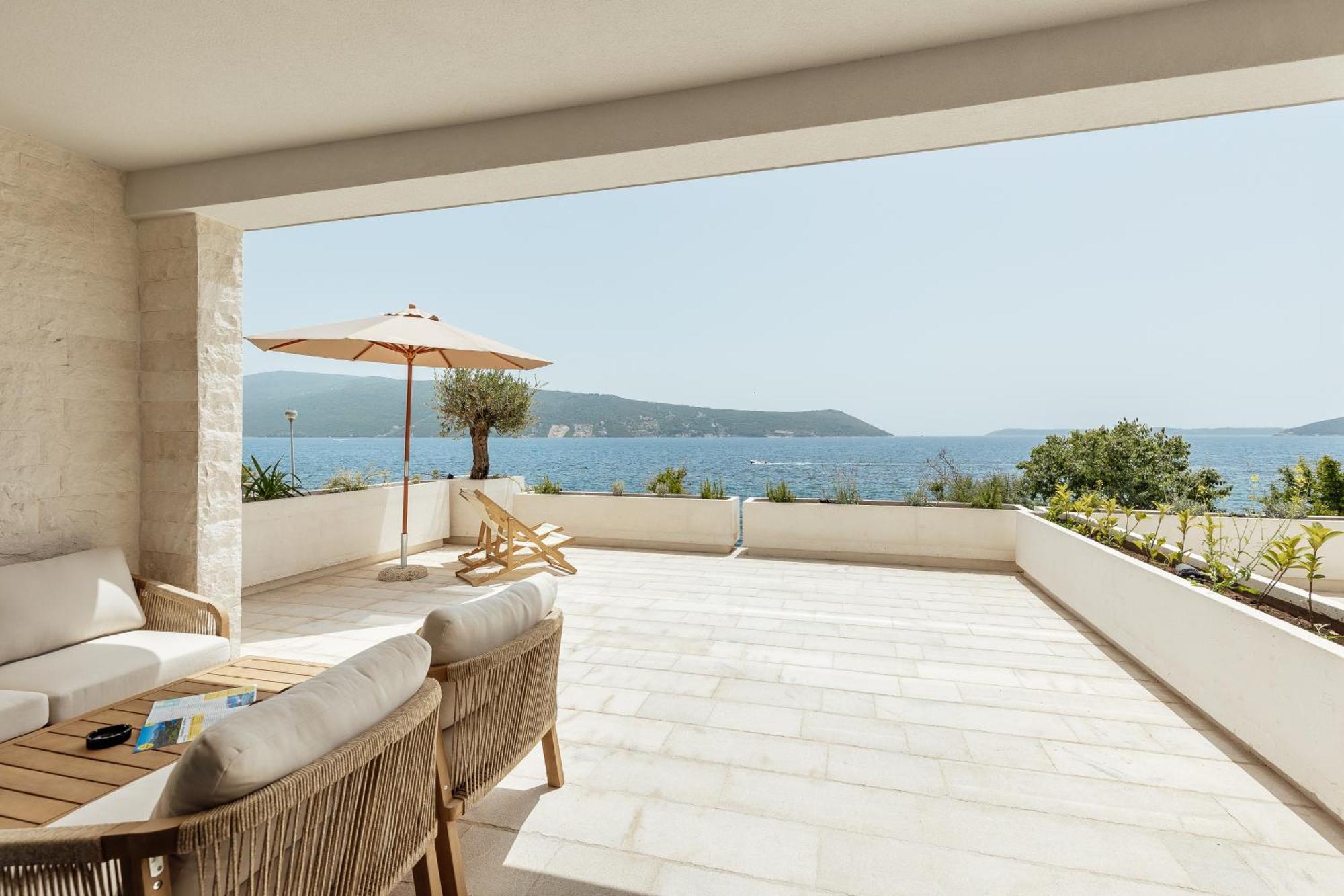 Savina Beachfront Oasis Herceg Novi Ngoại thất bức ảnh