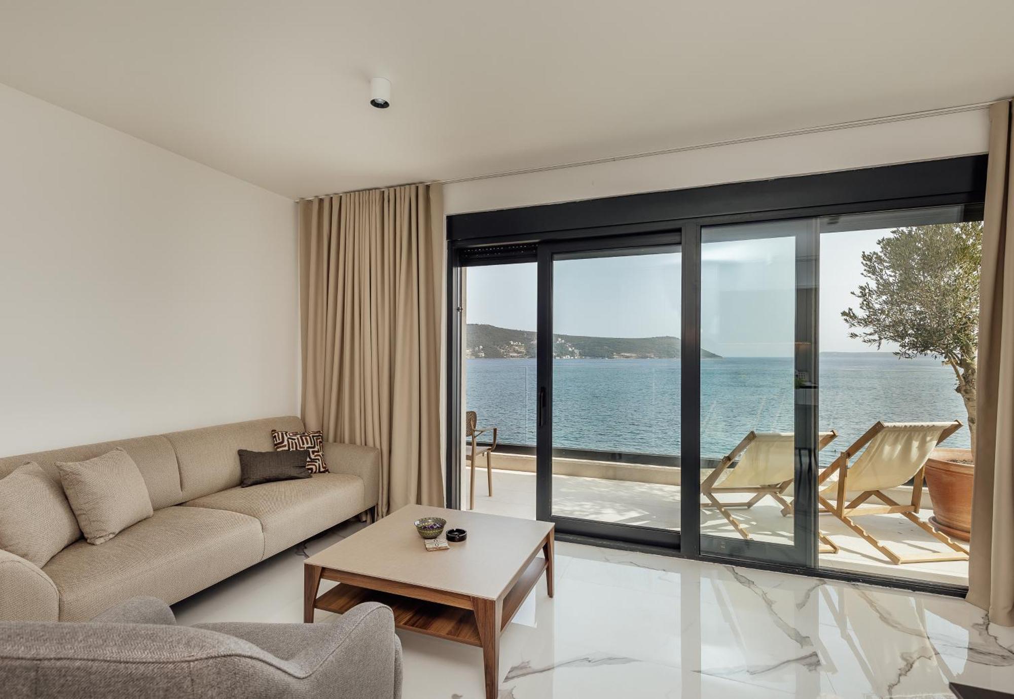 Savina Beachfront Oasis Herceg Novi Ngoại thất bức ảnh