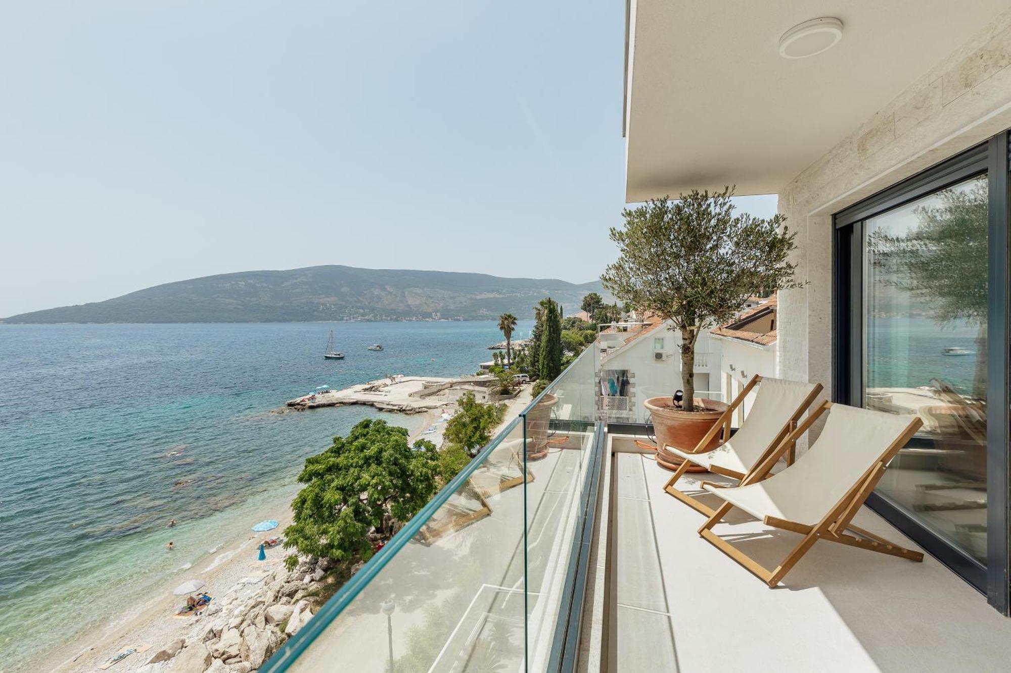Savina Beachfront Oasis Herceg Novi Ngoại thất bức ảnh