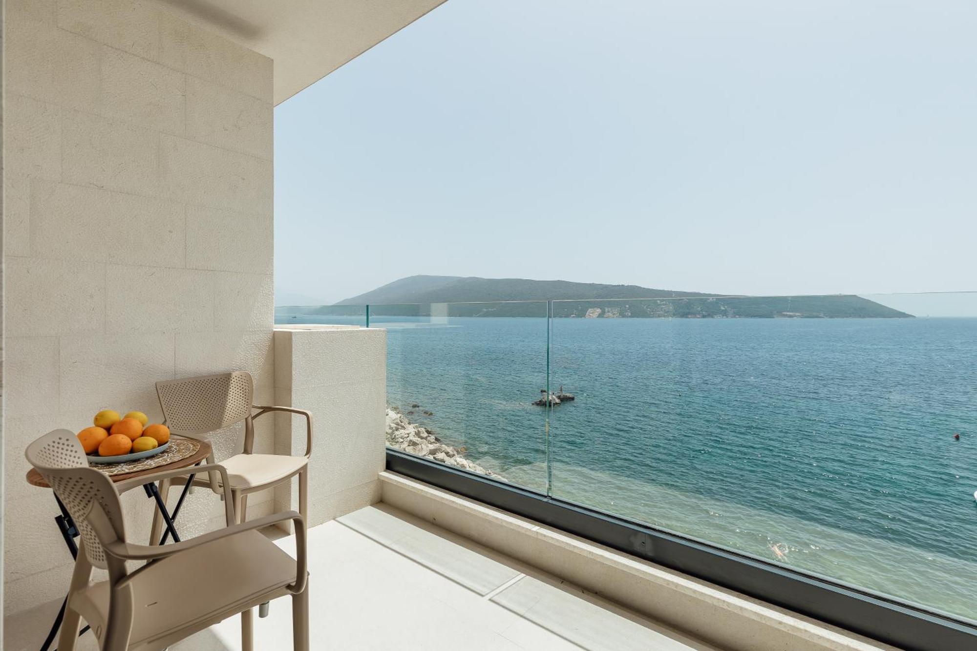 Savina Beachfront Oasis Herceg Novi Ngoại thất bức ảnh