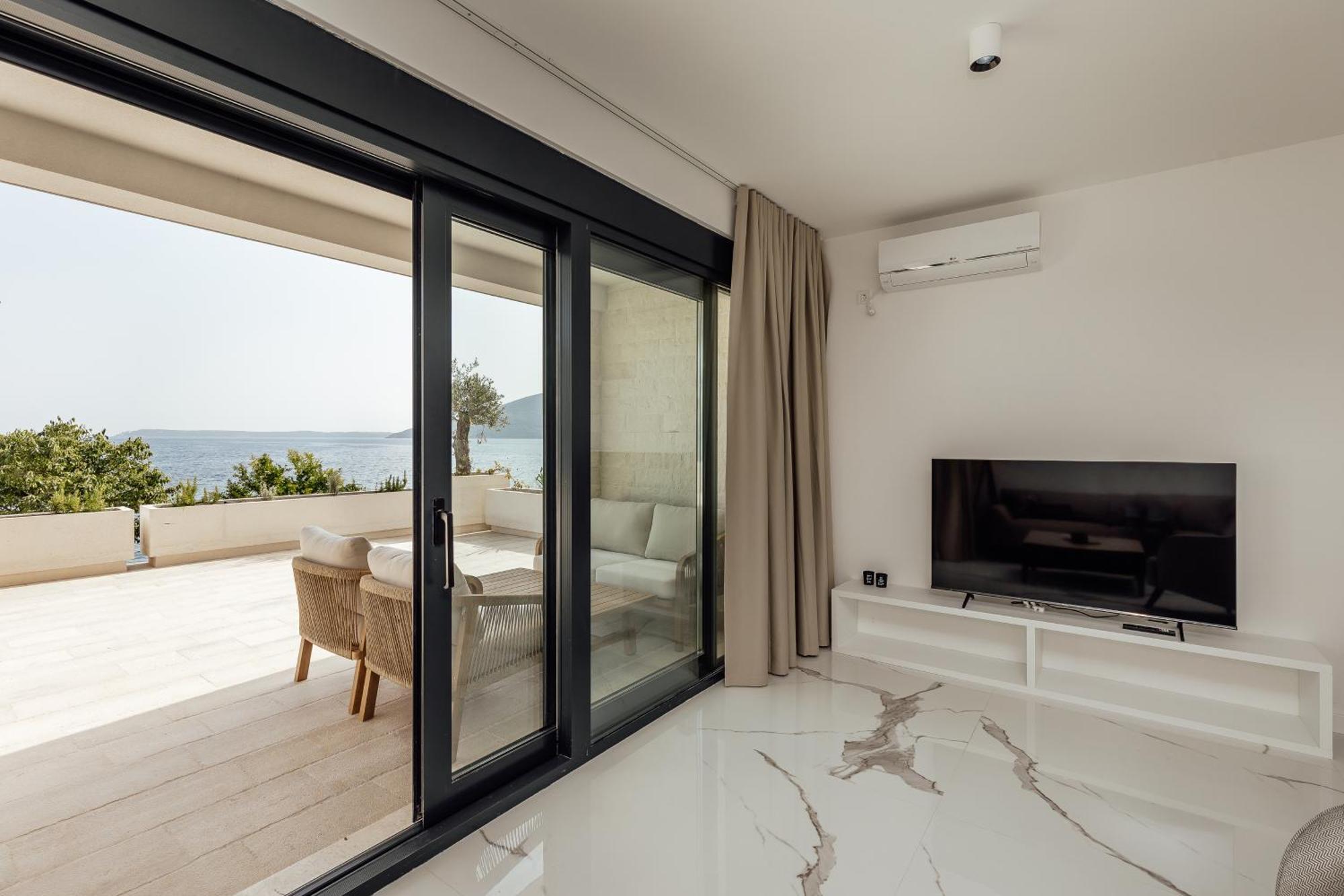 Savina Beachfront Oasis Herceg Novi Ngoại thất bức ảnh