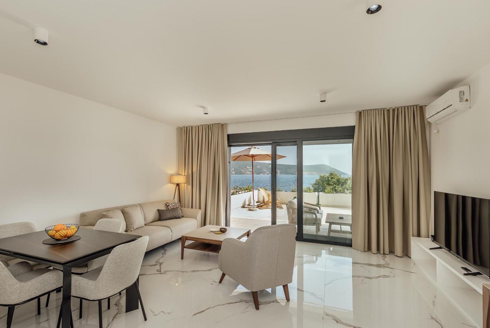 Savina Beachfront Oasis Herceg Novi Ngoại thất bức ảnh