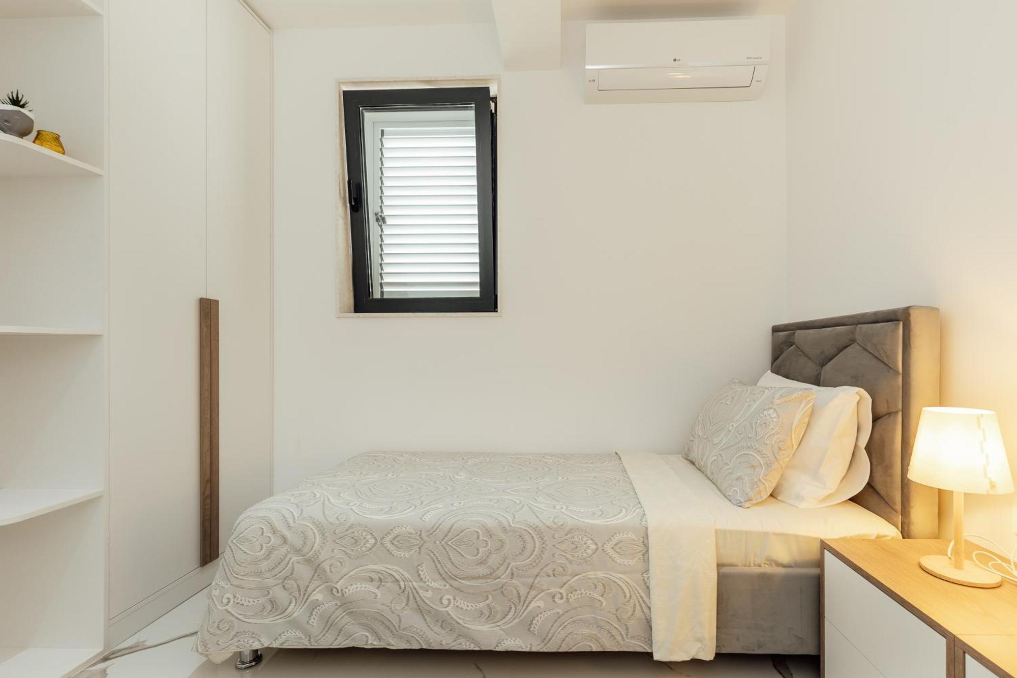 Savina Beachfront Oasis Herceg Novi Ngoại thất bức ảnh