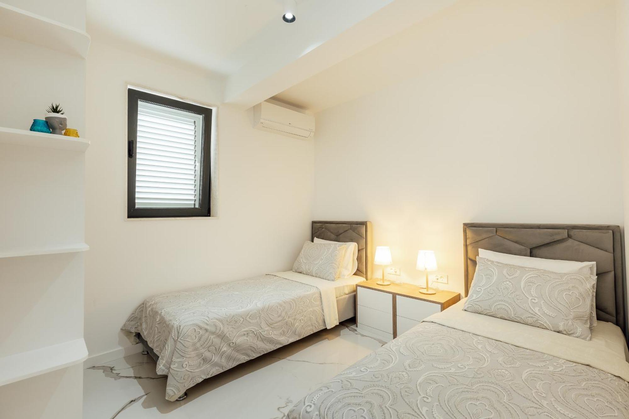 Savina Beachfront Oasis Herceg Novi Ngoại thất bức ảnh